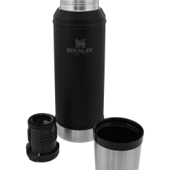 Brand new 🧨 Stanley Classic Legendary Bottle | 1.0 QT ✨ -Outlet Serve Gleam Store B2B Web PNG Classic Legendary Bottle 1 0qt Matte Black 4