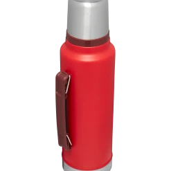 Hot Sale ⭐ Stanley The Vintage Loom Legendary Classic Bottle | 1.5 QT 🔥 -Outlet Serve Gleam Store B2B Web PNG The Legendary Classic Bottle 1 5QT Lava Hero Back