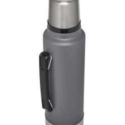 New ⌛ Stanley Classic Legendary Bottle | 1.5 QT 🧨 -Outlet Serve Gleam Store B2B Web PNG The Legendary Vacuum Bottle Charcoal Hero Back