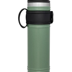 Best reviews of 🥰 Stanley Legacy NeverLeak™ Travel Mug | 20 OZ 👏 -Outlet Serve Gleam Store B2B Web PNG The Quadvac NeverLeak Mug 20oz HammertoneGreen