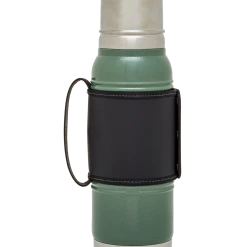 Buy 😍 Stanley Legacy QuadVac™ Thermal Bottle | 1.1 QT 🥰 -Outlet Serve Gleam Store B2B Web PNG TheQuadvac ThermalBottle1.1QTHammertoneGreen Back