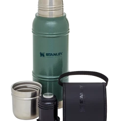 Buy 😍 Stanley Legacy QuadVac™ Thermal Bottle | 1.1 QT 🥰 -Outlet Serve Gleam Store B2B Web PNG TheQuadvac ThermalBottle1.1QTHammertoneGreen Exploded